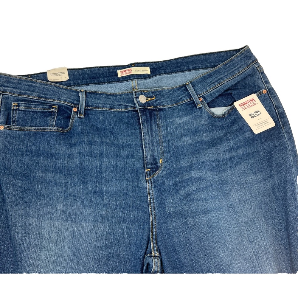NWT Levi Strauss Mid Rise Bootcut Womens Blue Jeans Size 20 Waist 35